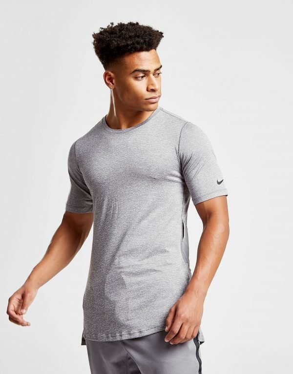 Nike Utility Short Sleeve T-Shirt Harmaa